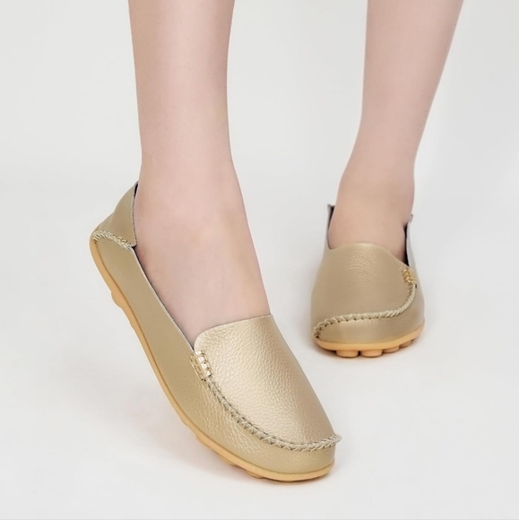 Everyday leather flats in gold several sizes, with memory foam sole NEW - Picture 2 of 6